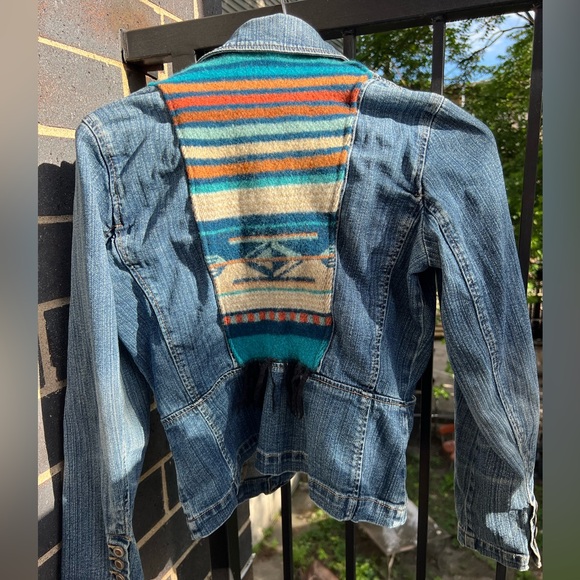 Vintage denim jacket with patch - Picture 1 of 6